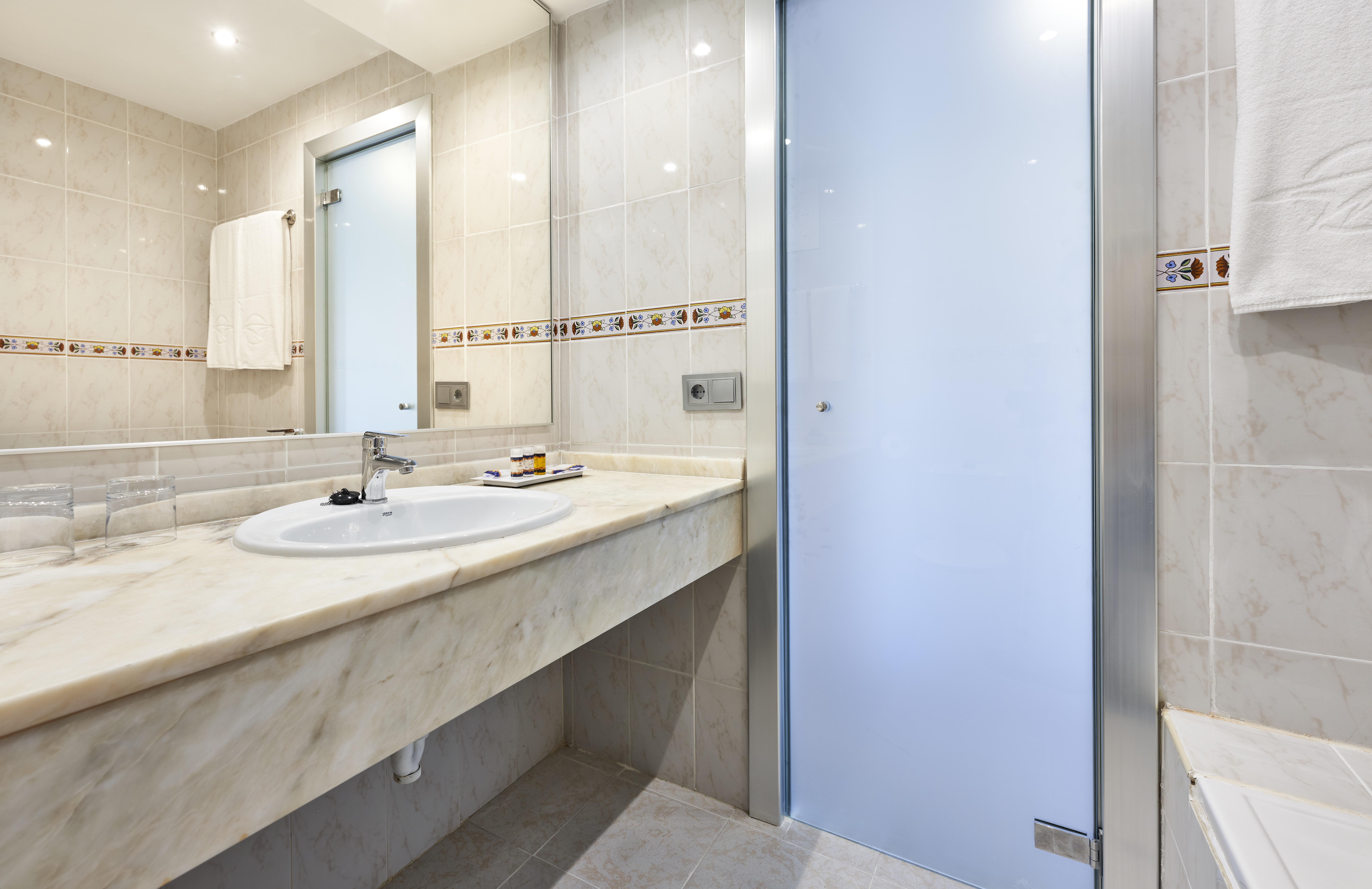 Hotel Globales Torrenova (Adults Only) Magaluf  Zewnętrze zdjęcie